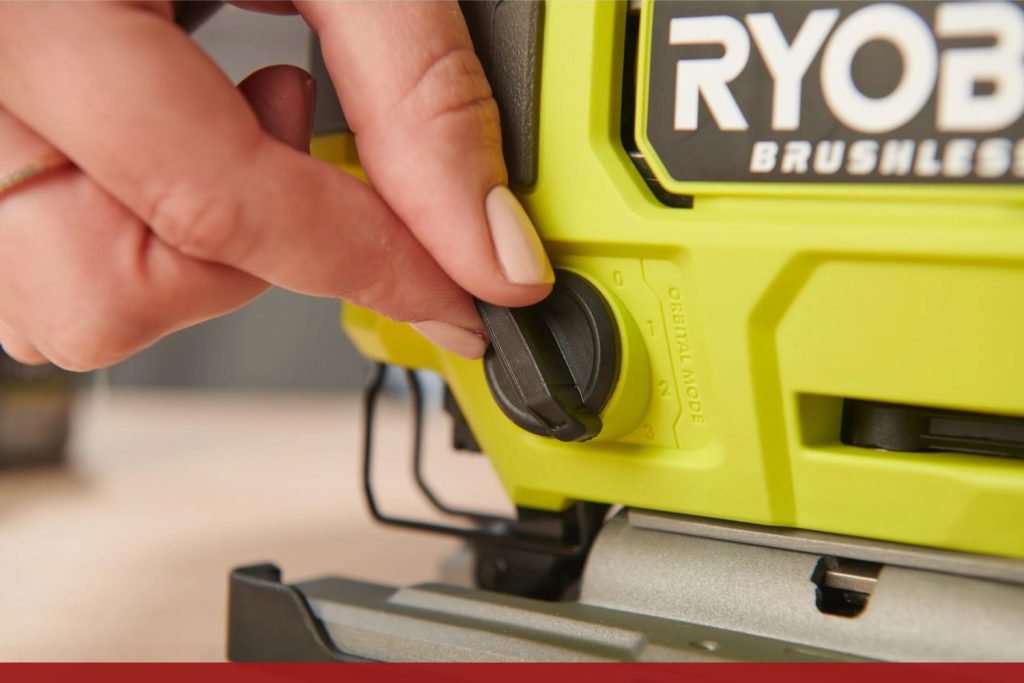 Scie sauteuse RYOBI reglage